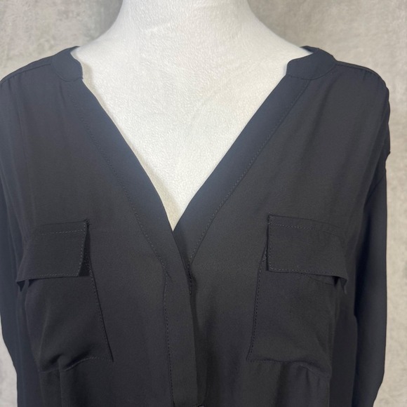 Torrid Harper Black V Neck 3/4 Sleeve Roll Tab Pocket Tunic Top Plus Size 1X - Picture 2 of 11